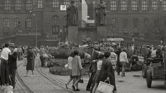 Le 16 janvier 1969, quelques temps après le printemps de Prague, un étudiant viendra s'immoler place Venceslas, à Prague, pour protester contre l'oppression soviétique. ©AFP - LEEMAGE
