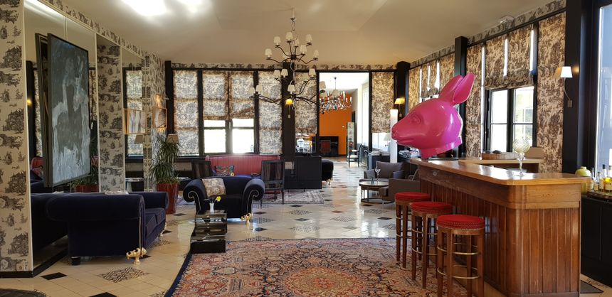 La Chapelle Saint Martin vous offre le luxe du raffinement et des grands espaces intérieurs et extérieurs