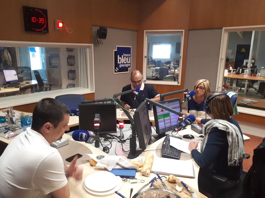 Bonne humeur et bonne ambiance dans le studio de La Vie En Bleu