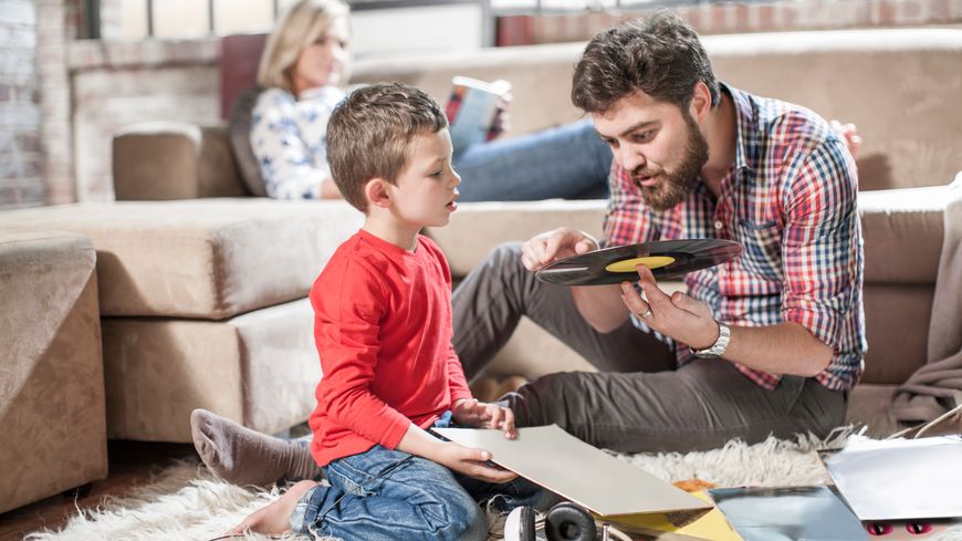 Partager la musique en famille est bon pour les liens parents-enfants