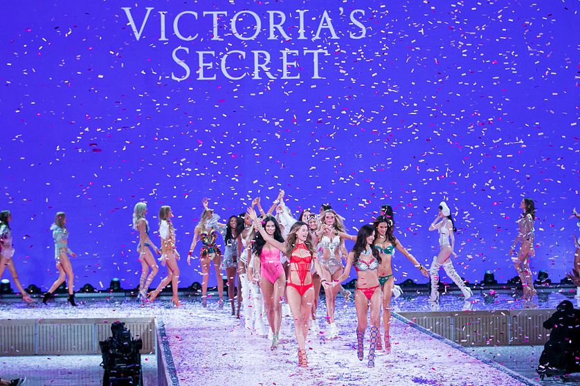 2015 Victoria's Secret Fashion Show