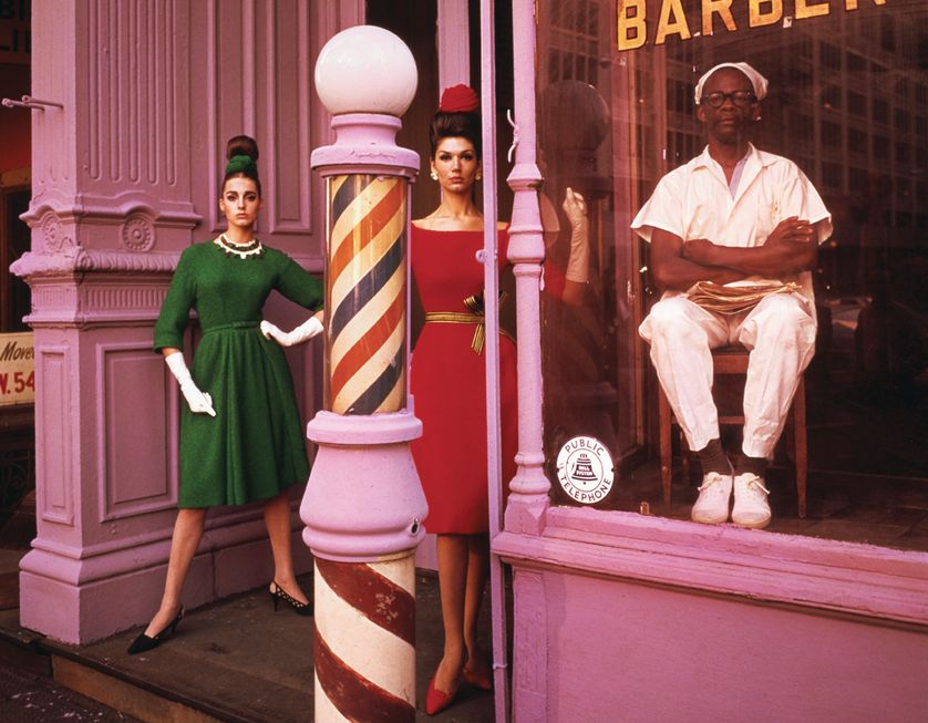 WILLIAM KLEIN Antonia + Simone + Barber Shop, New York, Etats-Unis, 1961