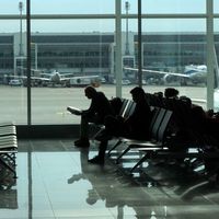 Faut-il parler d’extraterritorialité juridique, d’immunité diplomatique, de souveraineté limitée ?
