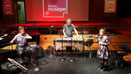 Henri Tournier, Thierry Gomar et Carole Hémard pendant les balances au studio 106 ©Radio France - Soizic Noël