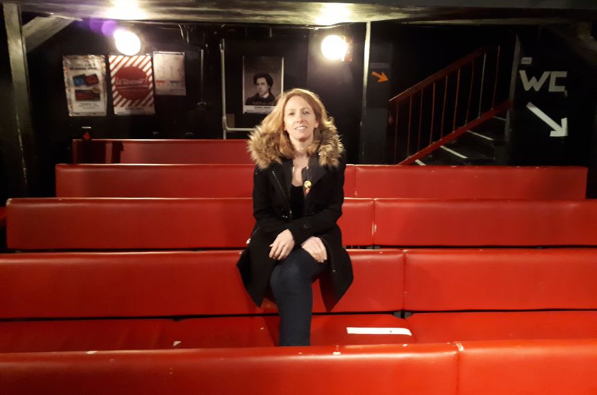 Antoinette Colin, directrice du Point Virgule, célèbre salle parisienne de 100 places.