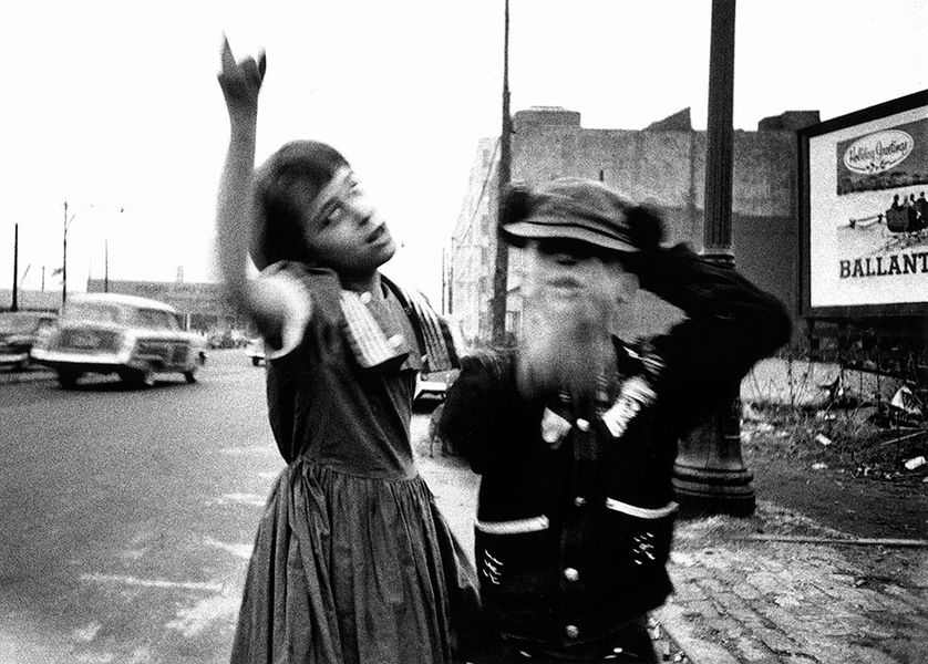 William Klein, "Dance in Brooklyn", New York, Etats-Unis, 1954