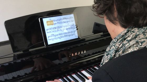 NomadPlay permet d'isoler n'importe quel instrument d'un enregistrement et de le remplacer ©Radio France - Hélène Chevallier