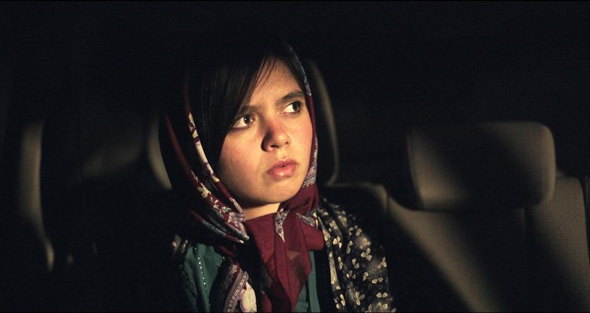 Devant la caméra et en compagnie de leur complice Jafar Panahi, trois héroïnes iraniennes luttent pour vivre leur vie.