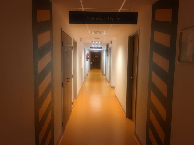 Couloirs du CHU de Poitiers.