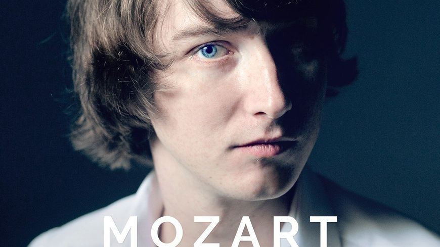 Maxim Emelyanychev joue Mozart © Aparté