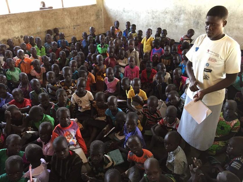 Dans une école d'Adjumani, dans le Nord de l'Ouganda. Les enfants réfugiés du Sud Soudan sont scolarisés avec les petits ougandais.