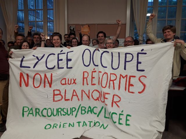 Occupation du lycée Voltaire dans le XIème arrondissement de Paris, mercredi 16 mai 2018.
