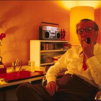 Georges Simenon, dans sa maison en Suisse à Lausanne en 1983