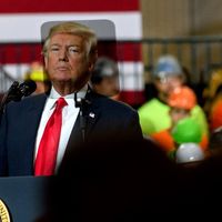 Donald Trump devant des ouvriers métallurgistes de l'Ohio, en mars 2018