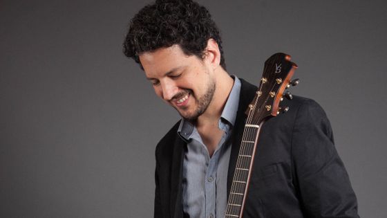 Yuval Amihai - Paul Robion