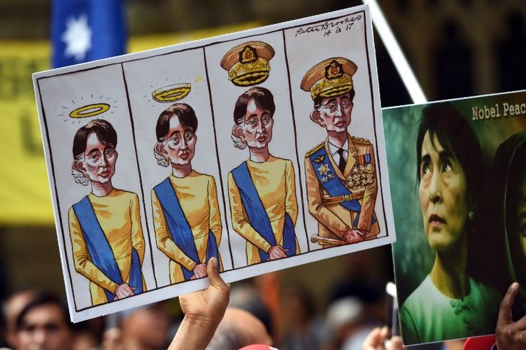 Deux hommes journalistes risquent jusqu'à 14 ans de prison pour avoir enquêté sur le massacre de dix Rohingyas dans le village de Inn Dinn.
