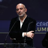 Philippe Mangeot à la remise du prix pour le film "120 battements par minute" à la cérémonie des 23ème Prix Lumière à l'Institut du Monde Arabe à Paris en février 2018.