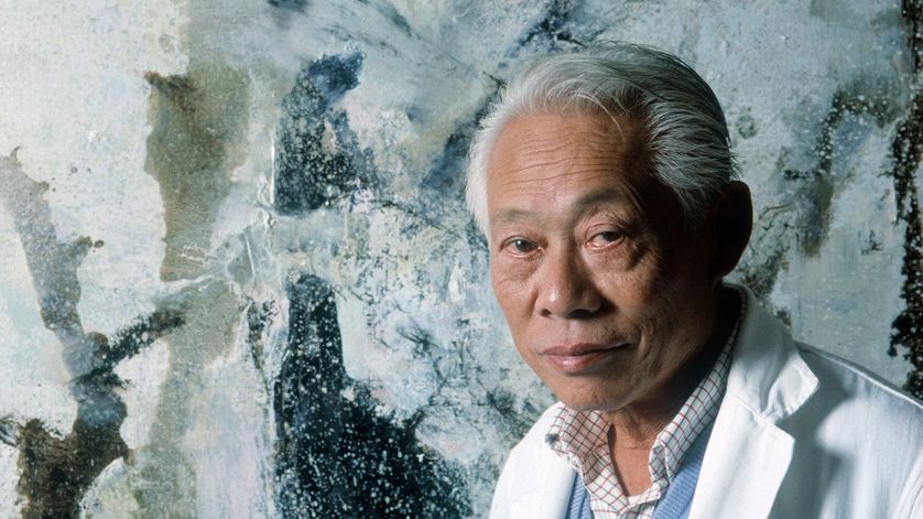 Zao Wou-Ki dans son atelier en 1988.
