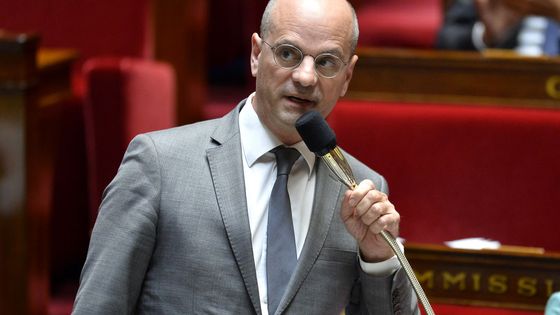 Le ministre de d'Education nationale Jean-Michel Blanquer répond aux députés à l'Assemblée Nationale en octobre 2017 ©Getty - Aurelien Meunier