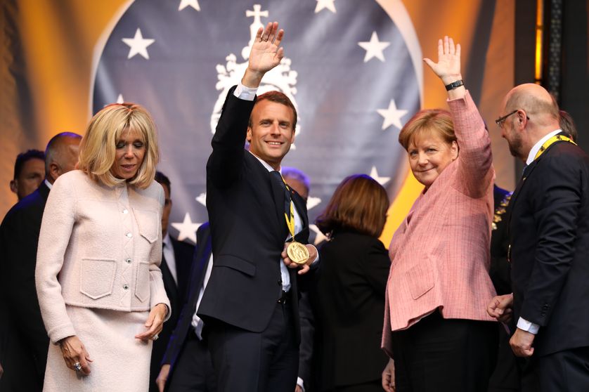 Le Président Emmanuel Macron reçoit le prix Charlemagne à Aachen en Allemagne le 10 mai 2018