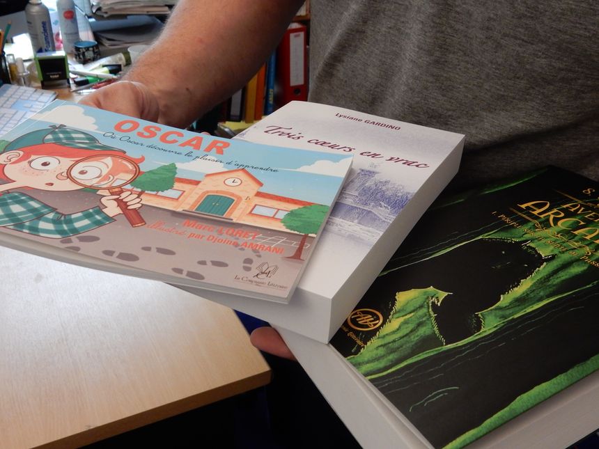 Trois livres édités par la maison d'édition La Compagnie littéraire.