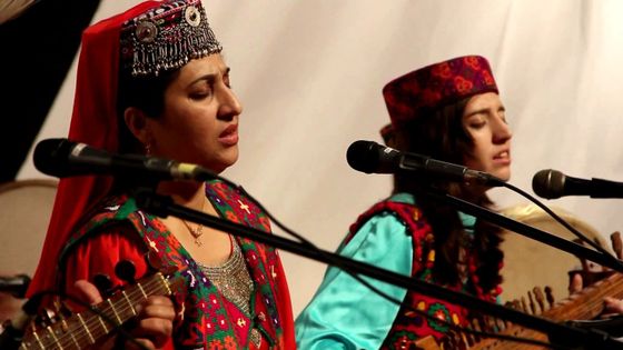 Ensemble Bazm e liqa (détail) en concert - YouTube