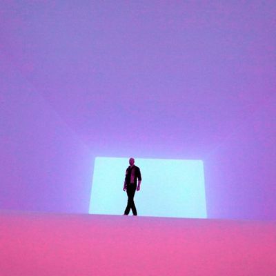 Exposition d'une installation de l'artiste James Turrell dans le jardin du musée juif de Berlin (4/04/2018)