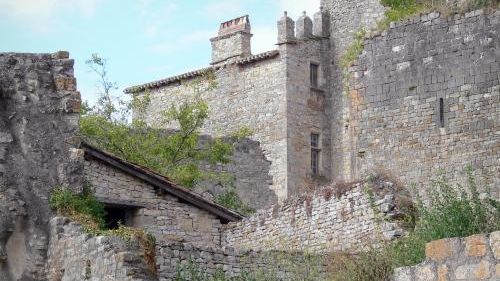 Cité médiévale de Bruniquel, classée parmi les plus beaux villages de France