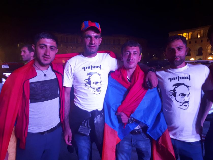 Ces jeunes Arméniens s'étaient exilés en Russie. Ils sont revenus pour la révolution et comptent bien rester désormais dans leur pays