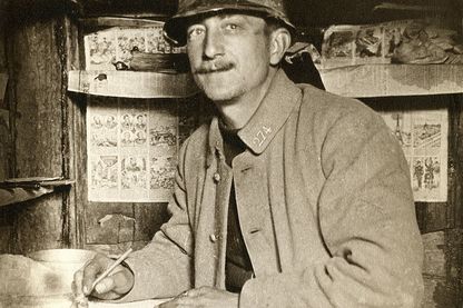 Poilu écrivant une lettre Poilu écrivant une lettre