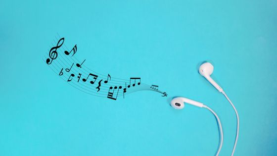 Symbole de la musique sur fond bleu ©Getty - Kristina Kohanova / EyeEm