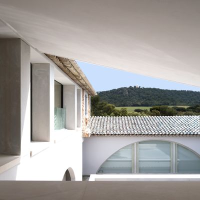 Vue extérieure : la Villa et les vignes