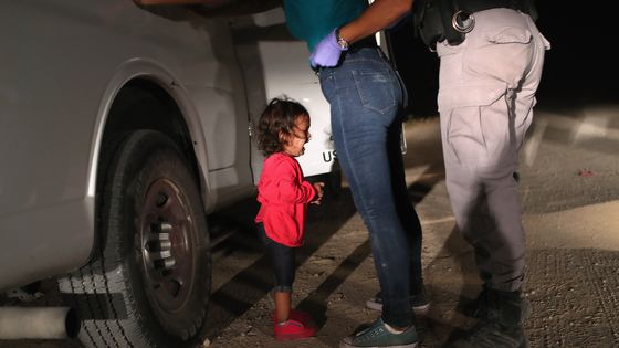 Border Patrol Agents Detain Migrants Near US-Mexico Border ©Getty - John Moore