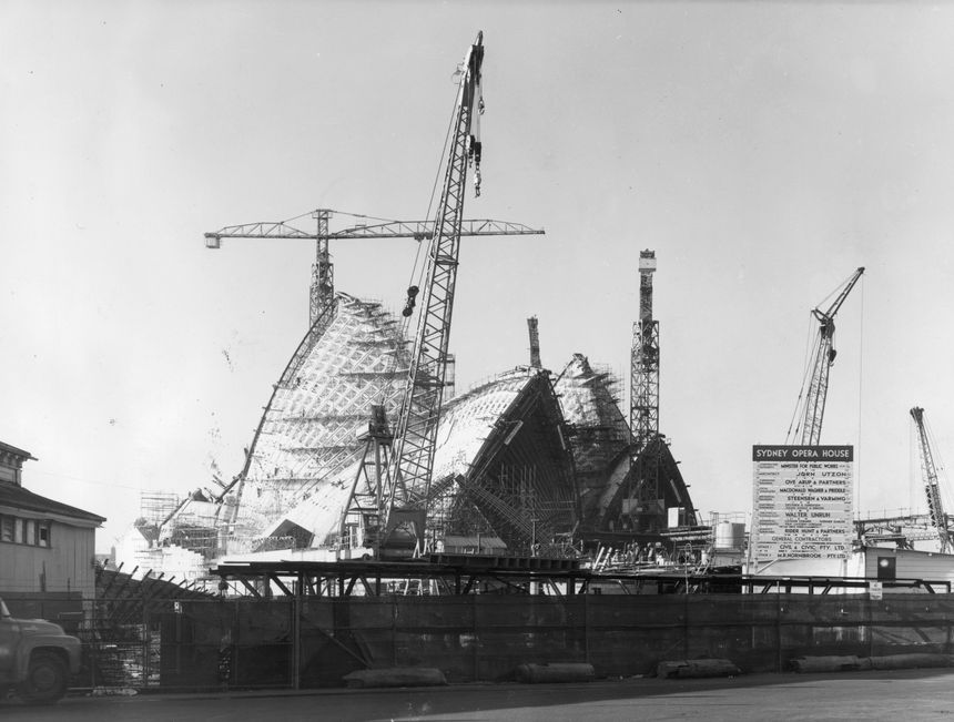 La construction des "voiles" durera pendant plusieurs années, véritable casse-tête pour les ingénieurs.
