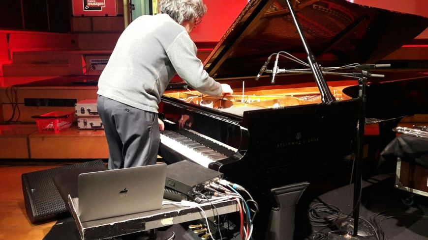 Alexandros Markeas en balance
