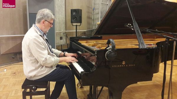 Tapage nocturne reçoit Michka Assayas et le pianiste Jean-Michel Bernard