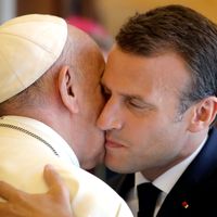 Emmanuel Macron avec le pape François ce matin au Vatican