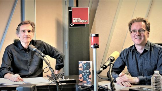 France Musique, studio 152... Philippe Venturini & David Christoffel propose "La musique vous veut du bien" Éditions PUF ©Radio France - Annick Haumier