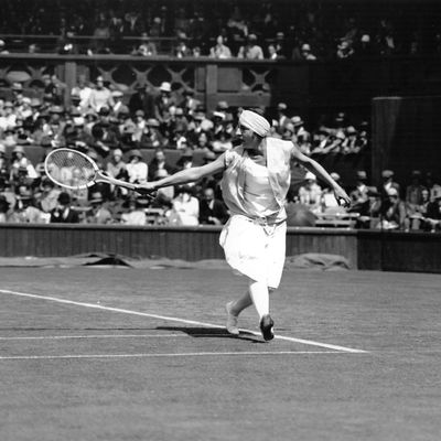 Suzanne Lenglen, joueuse de tennis. Ici à Wimbledon en 1926.