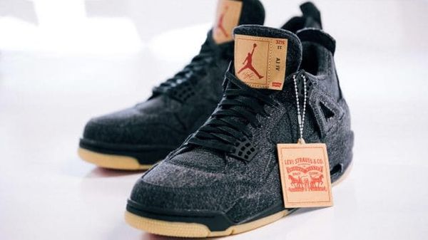 Levi's x Air Jordan 4 Bleach Custom - Le Site de la Sneaker