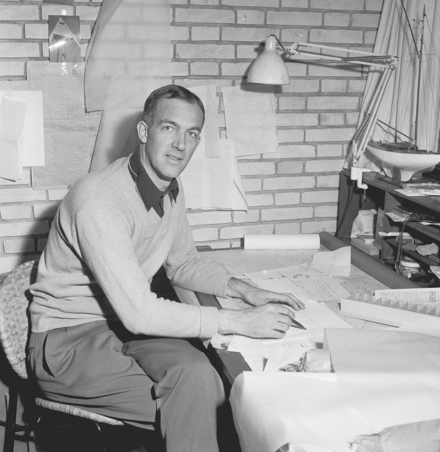 Jorn Utzon, en 1957. Un an auparavant, il remportait le concours pour construire l'opéra de Sydney.