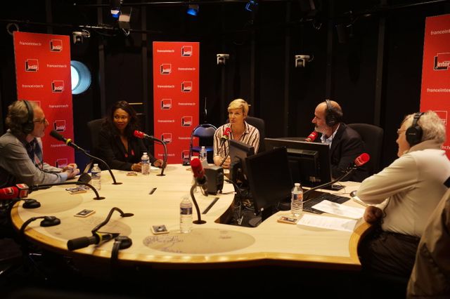 "Vous Les Femmes", de g. à d. : Hervé Pauchon, Laura Flessel, Céline Géraud, Daniel Morin, Albert Algoud