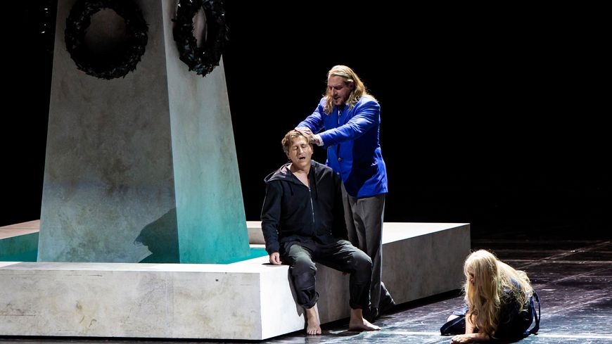 Andreas Schager (Parsifal), Günther Groissböck (Gurnemanz) et Anja Kampe (Kundry)