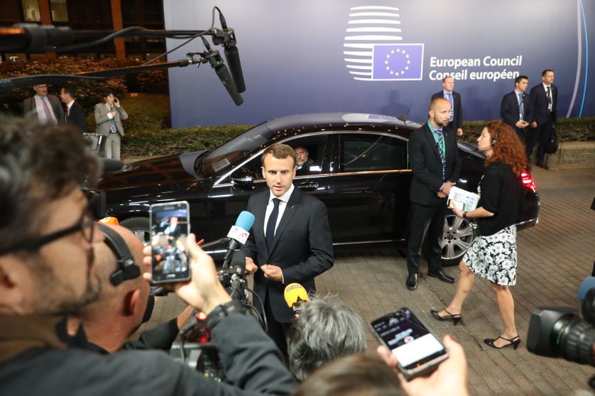 Emmanuel Macron quitte le sommet européen de Bruxelles