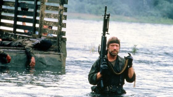 Chuck Norris en train de pacifier le Vietnam ©AFP - THE CANNON GROUP INC. / COLLECTION CHRISTOPHEL
