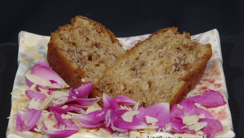 Gateau A La Rose Et Aux Amandes