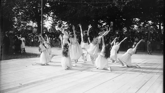 Vichy, septembre 1922, fête caritative de la fédération féminine de gymnastique. Photographie de presse / Agence Rol - Gallica - BnF