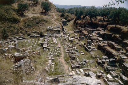 Ruines du théâtre de l'Acropole de Sparte Ruines du théâtre de l'Acropole de Sparte