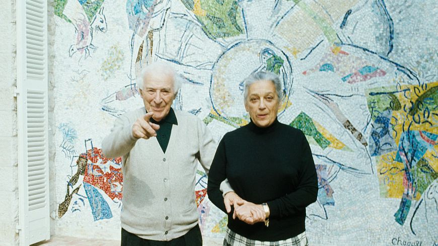 Marc Chagall avec sa femme Valentina Brodsky, connue sous le nom de 'Vava'.