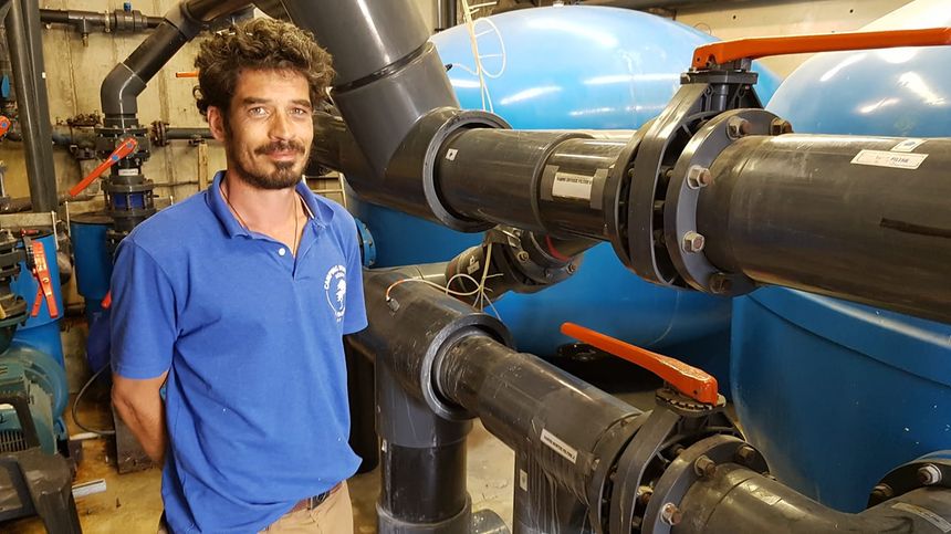 Brice, gestionnaire de camping avec sa compagne Aurore